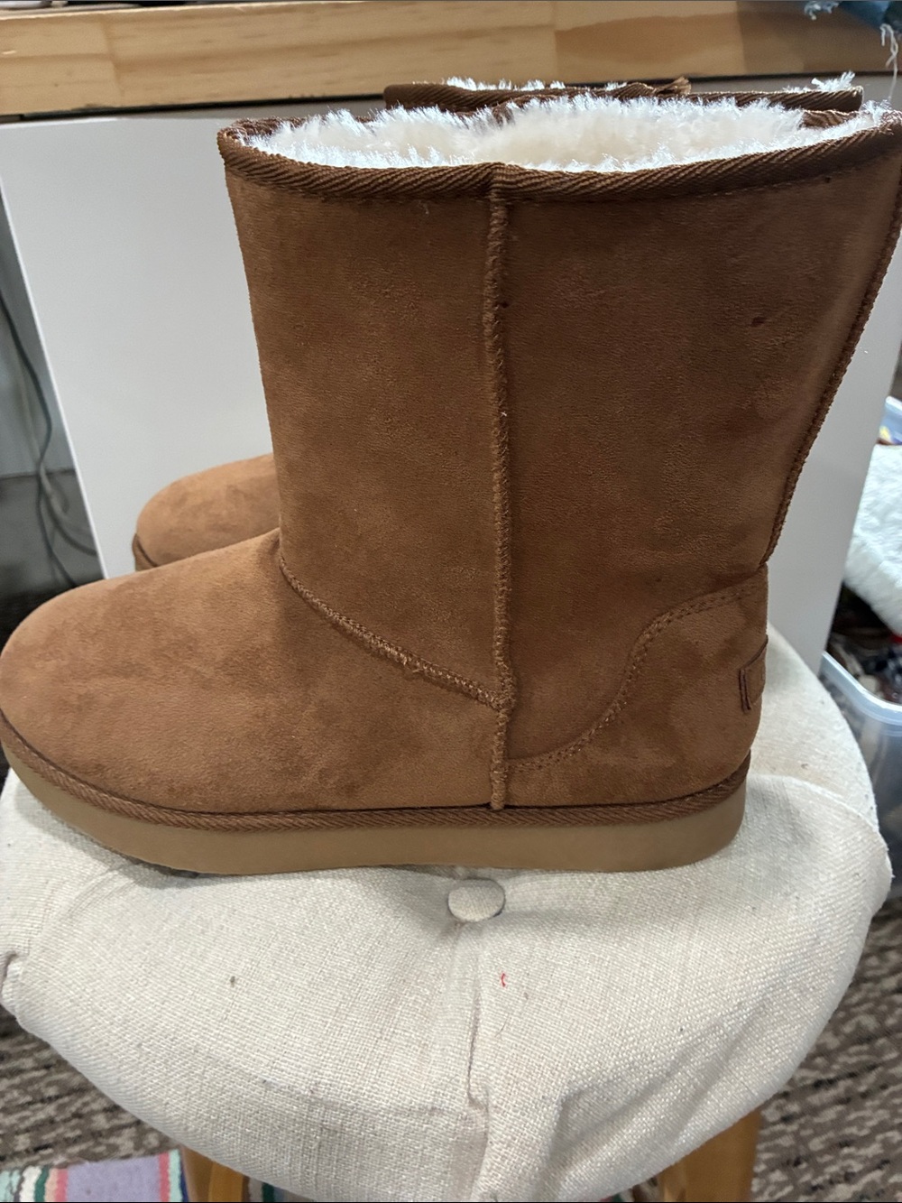 MAKALU SHEARLING boots